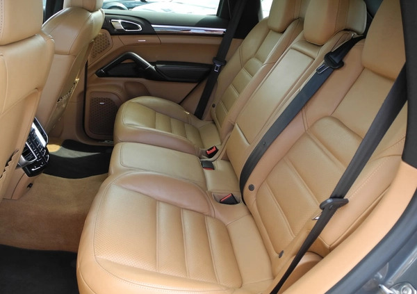 Porsche Cayenne cena 204999 przebieg: 222000, rok produkcji 2014 z Kalisz Pomorski małe 277